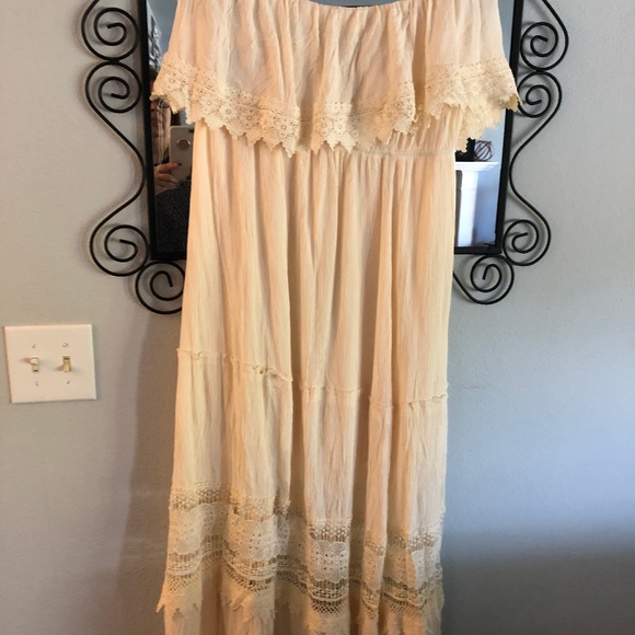 Forever 21 Dresses & Skirts - FOREVER21 Off Shoulder Dress